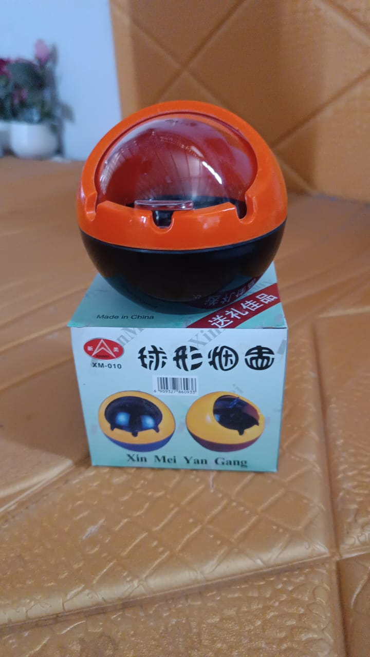 Ball Ashtray PP Plastic Windproof with Lid Indoor Outdoor Patio Car Portable Ashtray Ball Ashtray PP Plastic Windproof with Lid Indoor Outdoor Patio Car Portable Ashtray